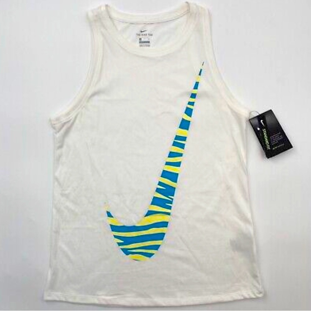 Women Nike active no sleeve top - Brand New